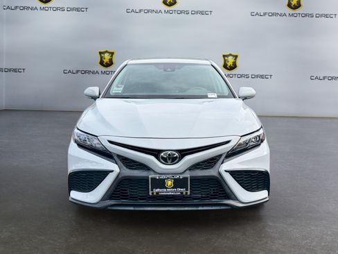 Used 2023 Toyota Camry SE FWD image 8