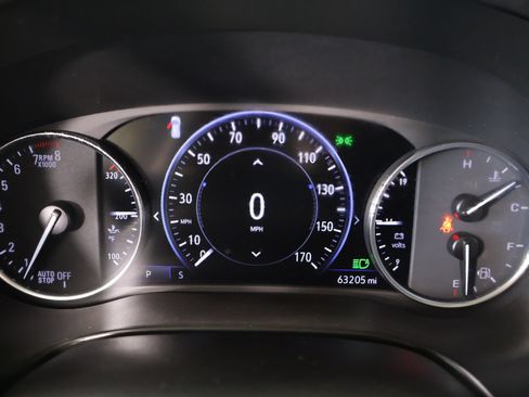 Used 2023 Buick Enclave Premium w/ Experience Buick Package FWD image 4
