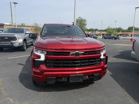 Used 2024 Chevrolet Silverado 1500 RST w/ Convenience Package II image 2