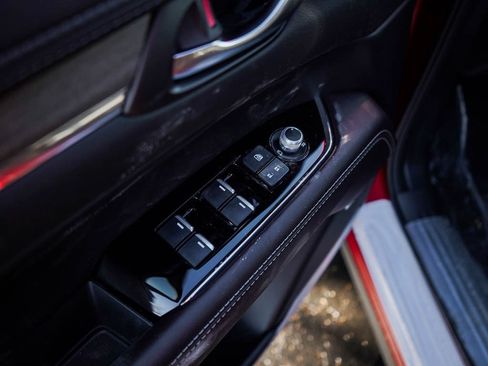 New 2025 MAZDA CX-5 Signature image 19