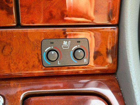 Used 2006 Lexus LS 430 RWD image 22