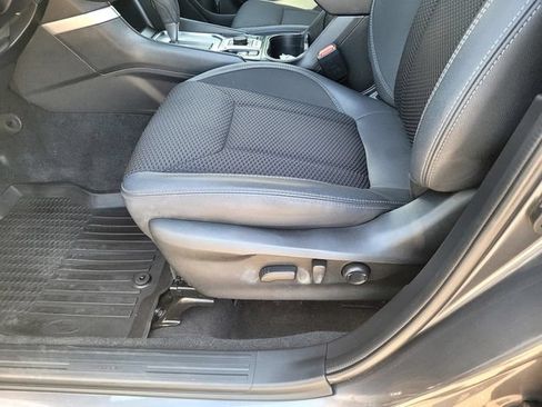 Used 2022 Subaru Forester Premium AWD/4WD image 16