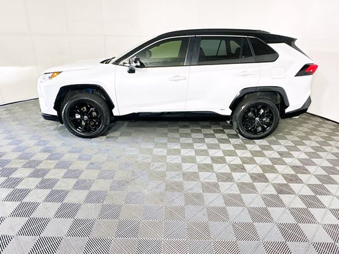 Used 2025 Toyota RAV4 XSE w/ Advanced Technology Package AWD/4WD image 6