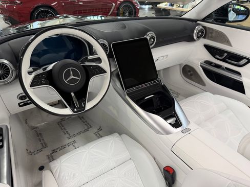 New 2026 Mercedes-Benz Maybach SL 680 image 12