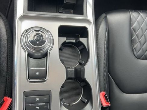 Used 2024 Ford Edge Titanium image 52