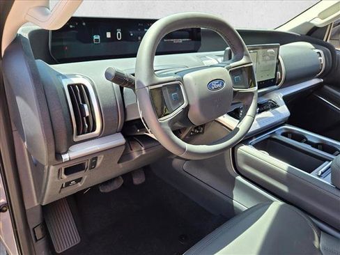 New 2026 Ford Expedition Active RWD image 3