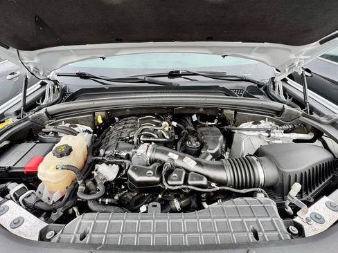 Used 2022 Jeep Grand Cherokee Limited image 10