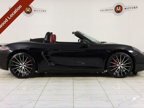 Used 2018 Porsche 718 Boxster S RWD image 2
