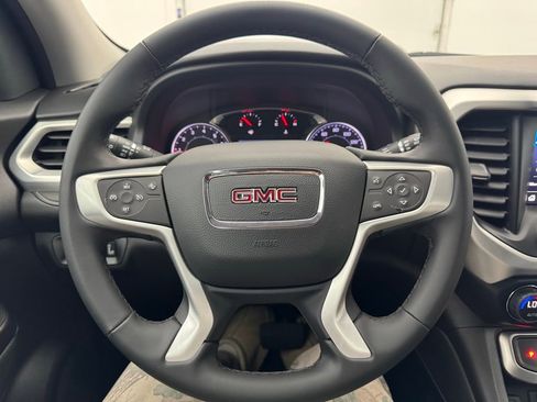 Used 2023 GMC Acadia SLT FWD image 18