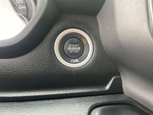 Used 2025 RAM 1500 Big Horn AWD/4WD image 30