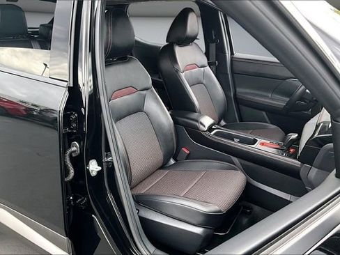 Certified 2025 Nissan Kicks SR AWD/4WD image 27