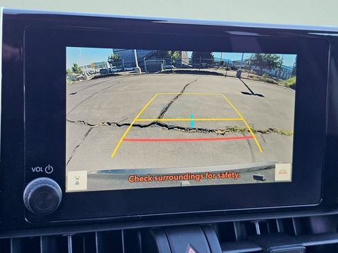 Used 2025 Toyota RAV4 LE AWD/4WD image 8