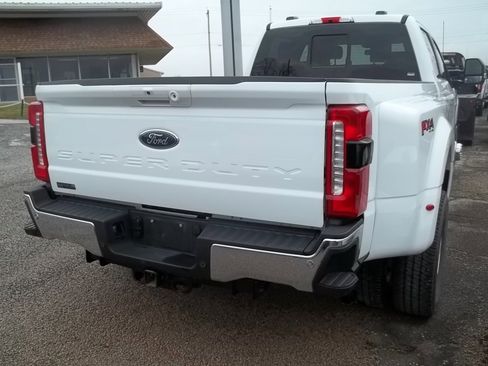 Used 2024 Ford F350 Lariat w/ FX4 Off-Road Package AWD/4WD image 4
