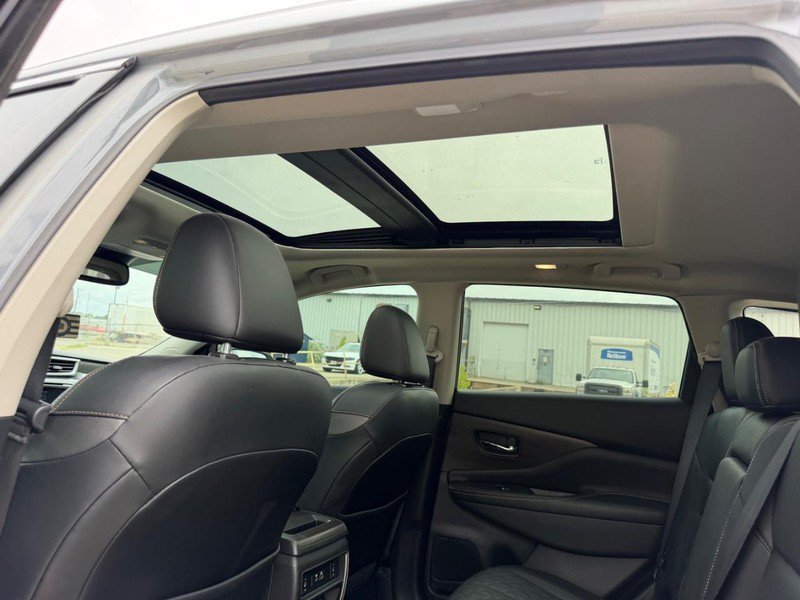 Used 2023 Nissan Murano Platinum w/ Cargo Package AWD/4WD image 9
