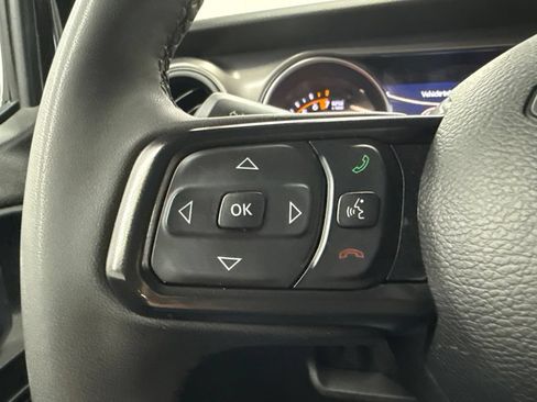 Used 2023 Jeep Gladiator Sport AWD/4WD image 22