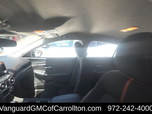 Used 2025 Nissan Sentra SR image 6