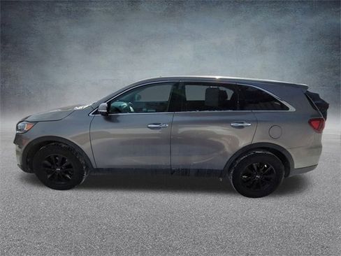 Used 2019 Kia Sorento LX image 6