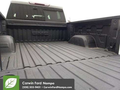 Used 2025 GMC Sierra 1500 Elevation image 29