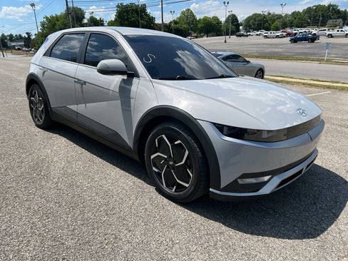 Used 2023 Hyundai Ioniq 5 SEL RWD image 2