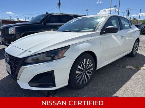 Certified 2025 Nissan Altima 2.5 SV FWD image 1