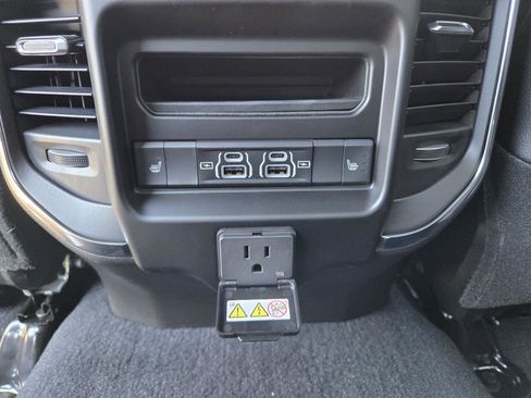 New 2025 RAM 2500 Laramie image 27