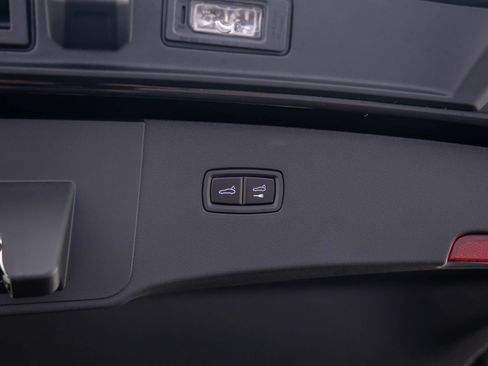 New 2025 Porsche Cayenne Turbo image 31