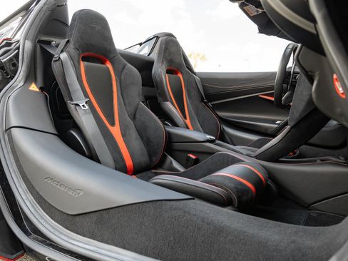 Used 2020 McLaren 720S Performance RWD image 28