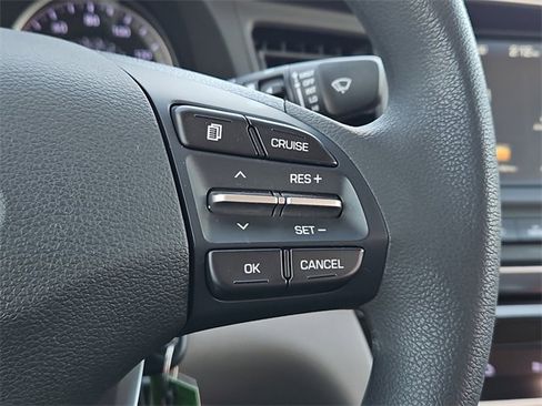 Used 2020 Hyundai Elantra SEL image 25