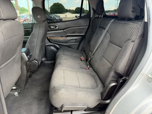 Used 2019 GMC Acadia SLE FWD image 21