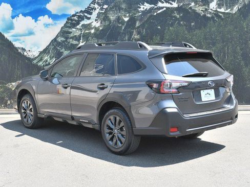 Used 2024 Subaru Outback Onyx Edition AWD/4WD image 9