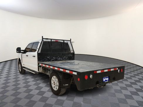 Used 2024 Ford F250 XLT w/ FX4 Off-Road Package AWD/4WD image 3