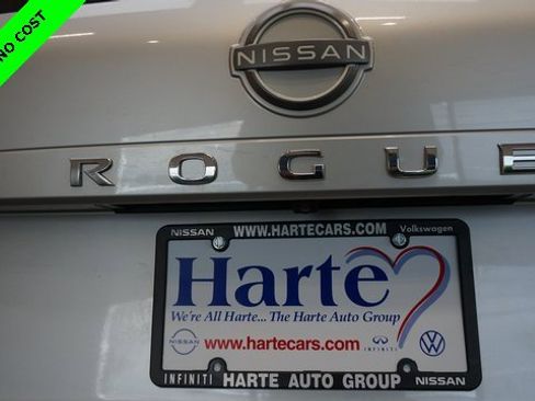 Used 2022 Nissan Rogue SV w/ SV Premium Package image 81