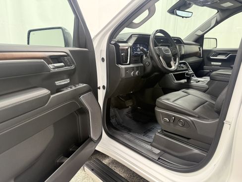 Used 2024 GMC Sierra 1500 Denali image 11