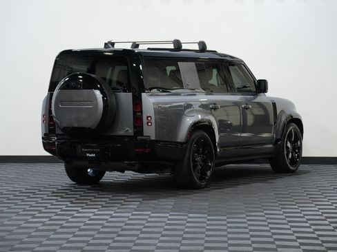 Used 2023 Land Rover Defender 130 X-Dynamic SE AWD/4WD image 6