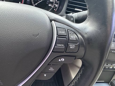Used 2017 Acura ILX FWD image 18