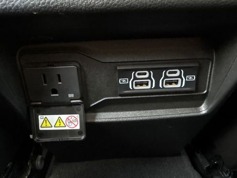 Used 2022 Jeep Grand Cherokee Altitude image 17