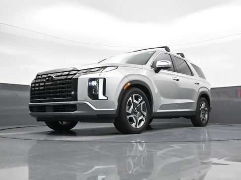 Used 2023 Hyundai Palisade SEL w/ Premium Package AWD/4WD image 18