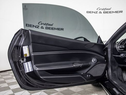 Used 2017 Ferrari 488 GTB RWD image 31