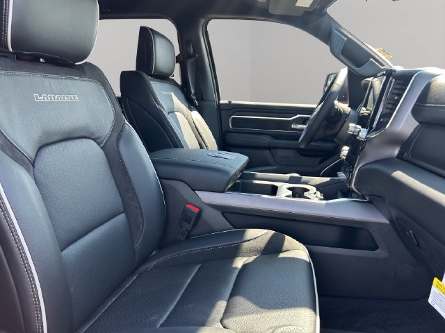 New 2026 RAM 1500 Laramie AWD/4WD image 22