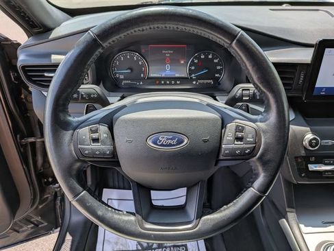 Used 2020 Ford Explorer XLT w/ Comfort Package AWD/4WD image 9