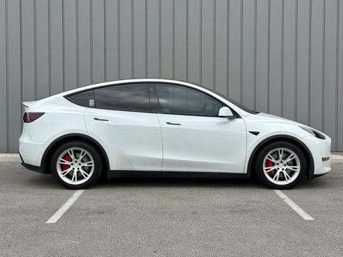 Used 2022 Tesla Model Y Performance AWD/4WD image 4