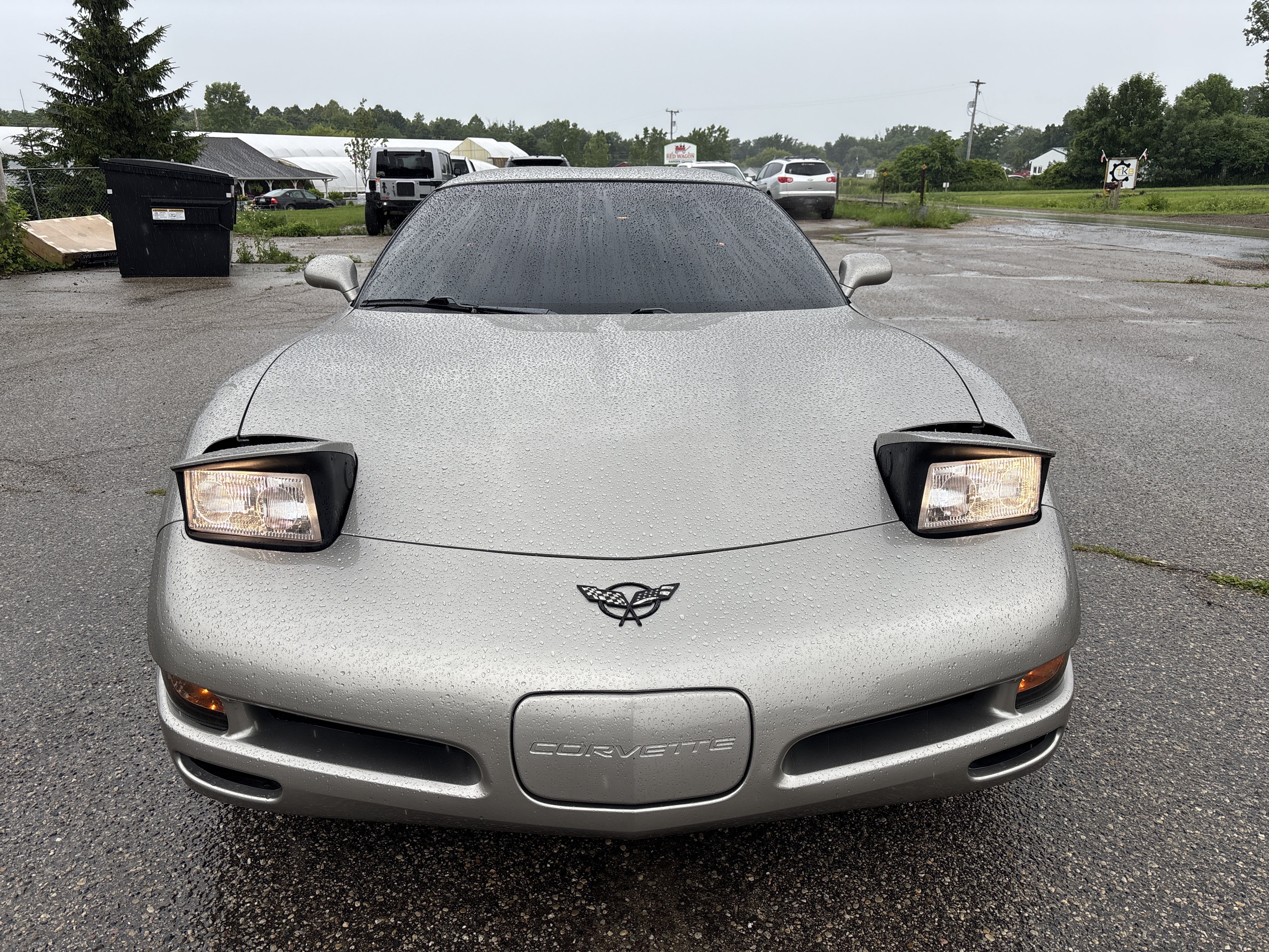 Used 2000 Chevrolet Corvette Coupe w/ Roof Pkg RWD image 11
