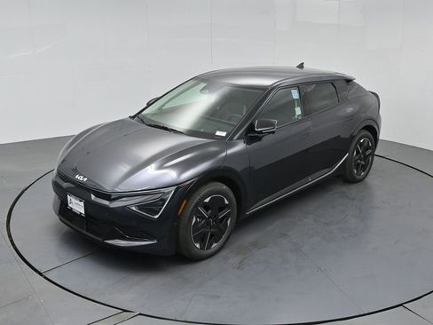New 2025 Kia EV6 Wind AWD/4WD image 43