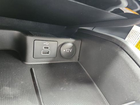 New 2025 Ford Escape PHEV image 30