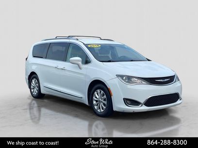 Used 2018 Chrysler Pacifica Touring-L