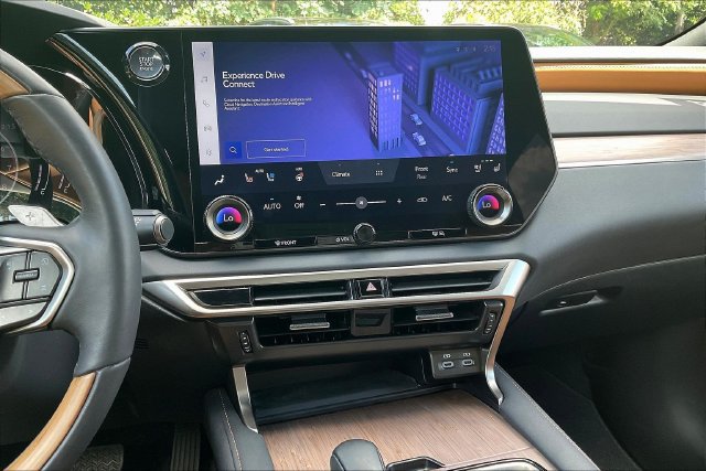 Used 2024 Lexus RX 350 Premium w/ Accessory Package (Z1) AWD/4WD image 9
