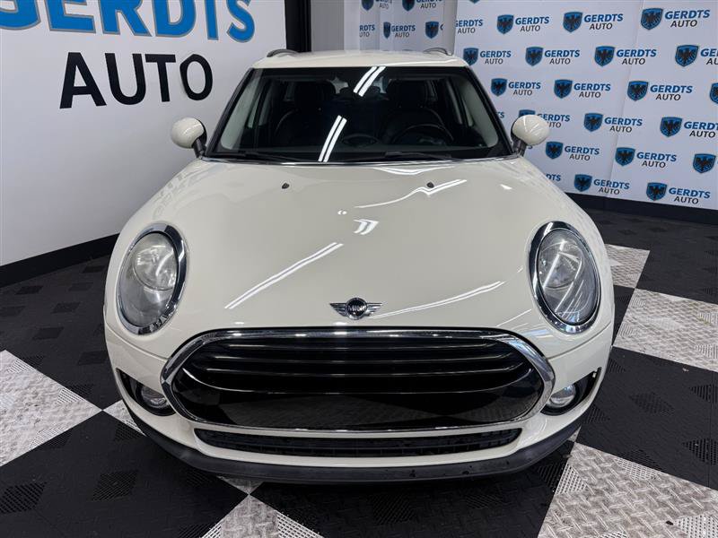 Used 2016 MINI Cooper Clubman FWD image 2