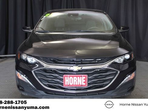 Used 2023 Chevrolet Malibu LT FWD image 2