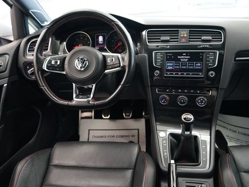 Used 2017 Volkswagen GTI SE FWD image 11