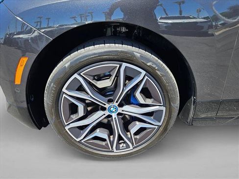 Used 2024 BMW iX xDrive50 w/ Sport Package AWD/4WD image 22